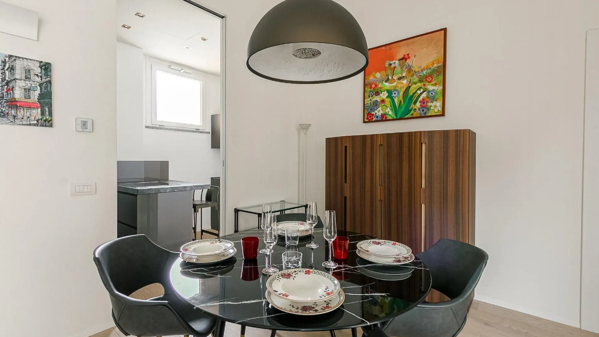Palazzo Visconti Di Modrone, Two Beautiful City Apartments By Halldis Milán 0*,  Itálie